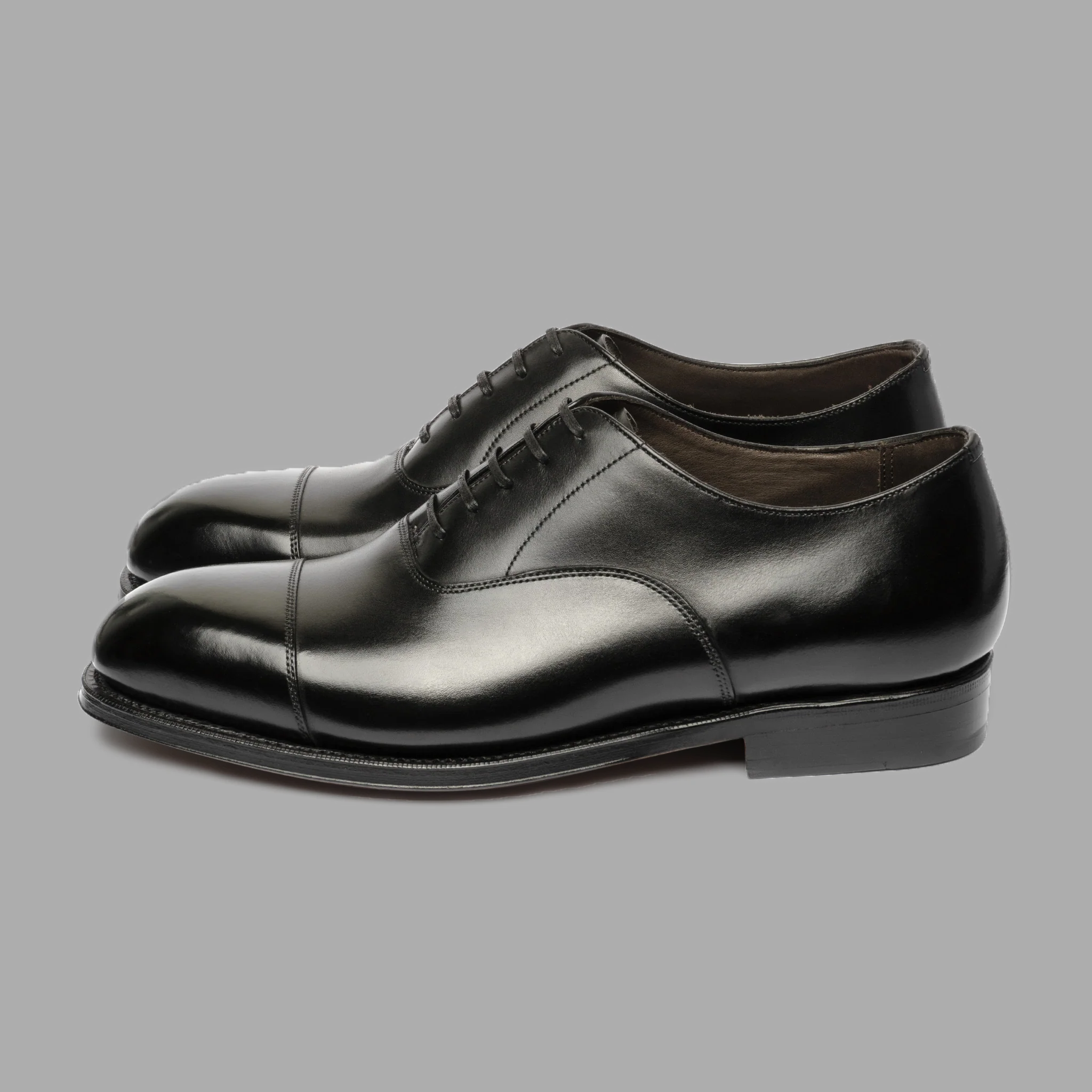 Straight Tip Oxford in Black Calf Leather