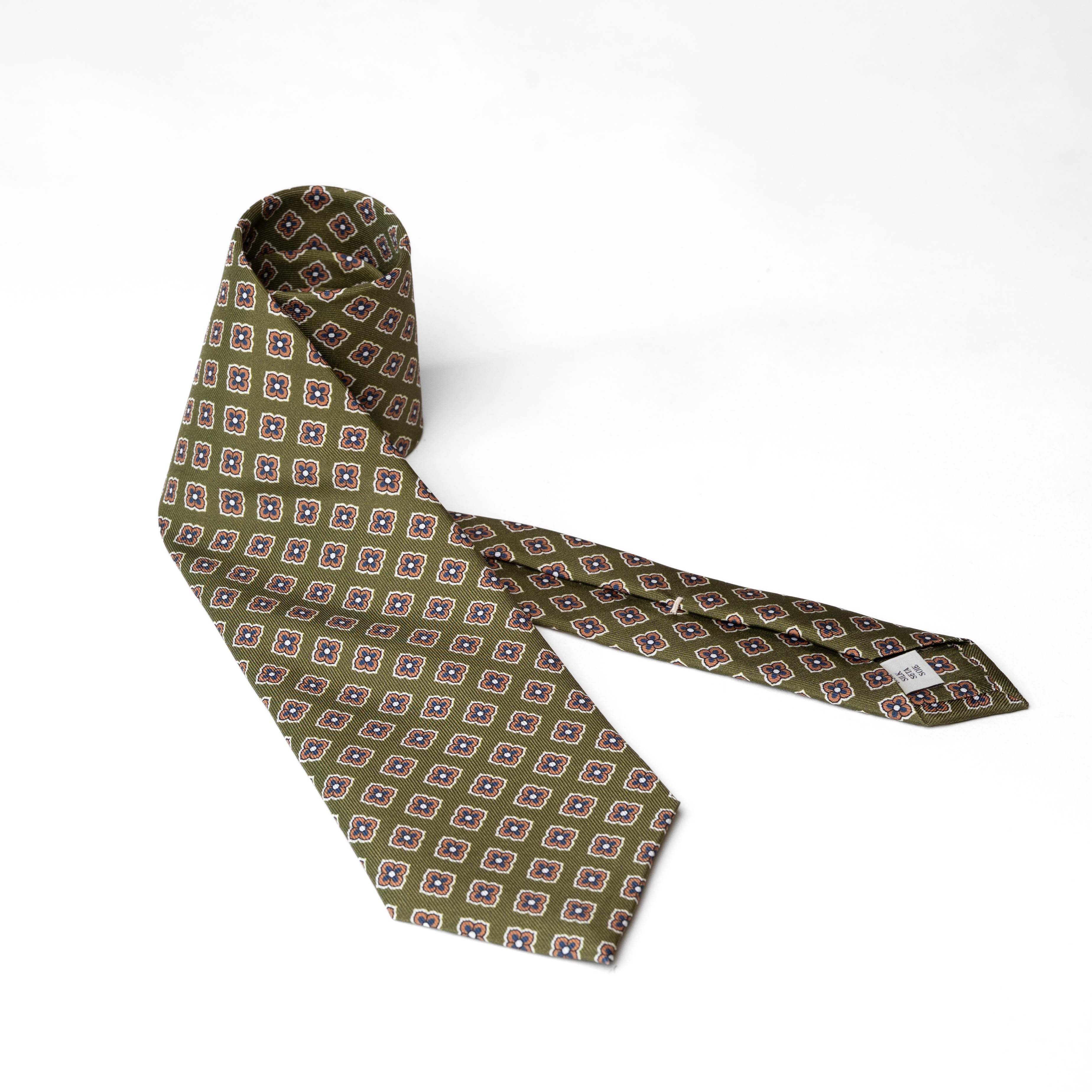 Medallion Print Tie in Olive