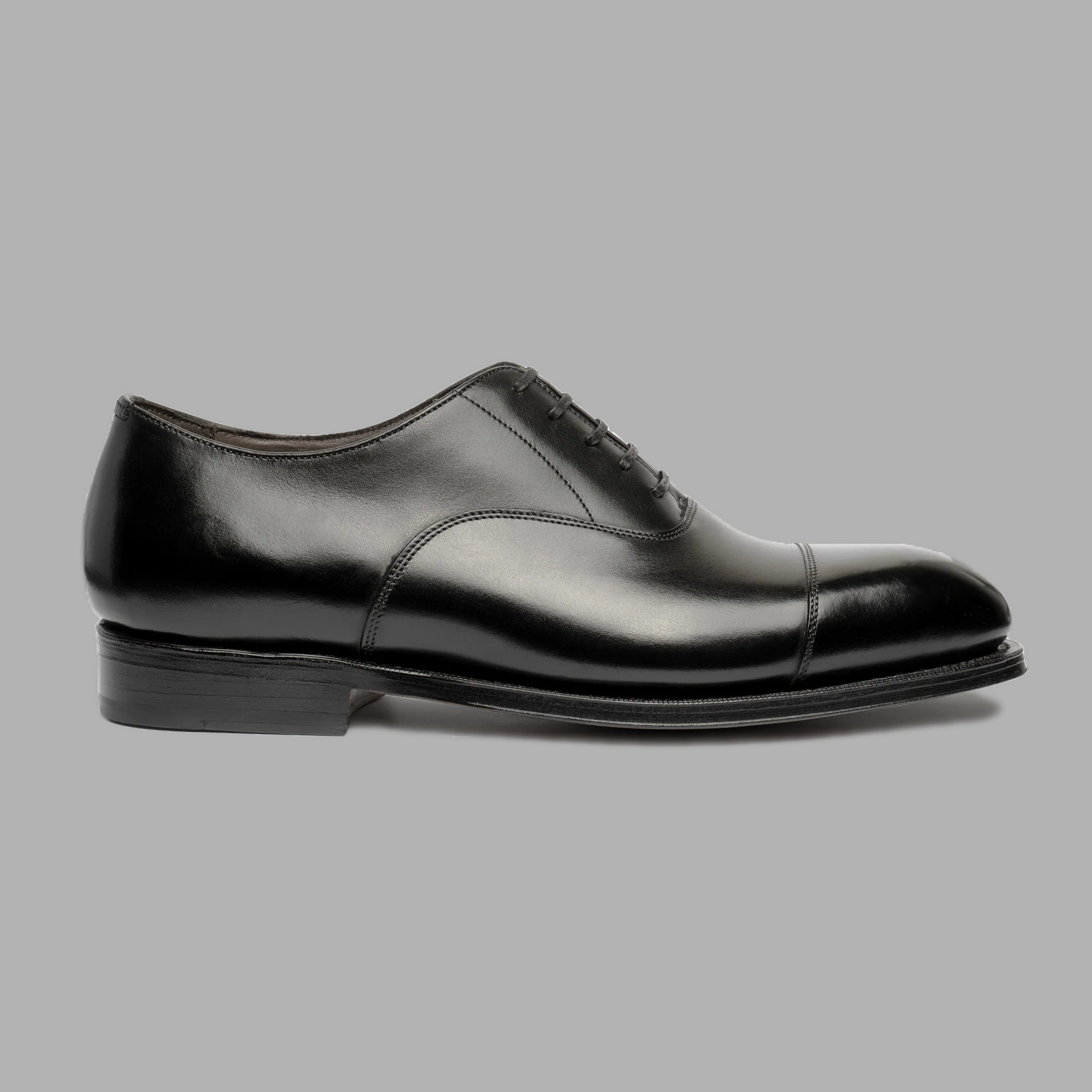 Straight Tip Oxford in Black Calf Leather