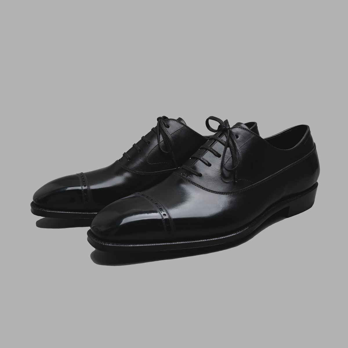 Cecil Hand Grade Punched Cap Toe Balmoral Oxford in Black